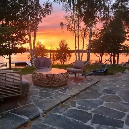 Villa Pinecrest - Castle Style Living On Seaside Porvoo