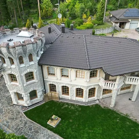 Pinecrest - Castle Style Living On Seaside Villa