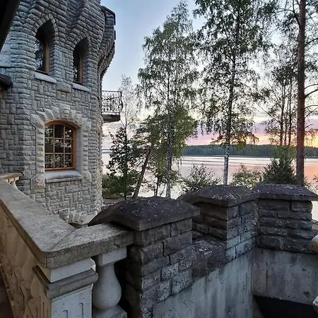 Villa Pinecrest - Castle Style Living On Seaside