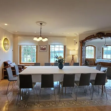Pinecrest - Castle Style Living On Seaside Villa